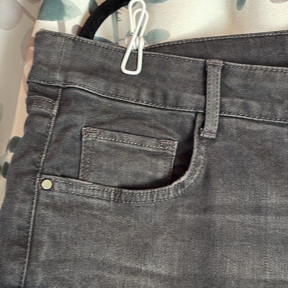 Nine West Gray Skinny Jeans Sleek Stretchy Fit - Picture 2 of 7